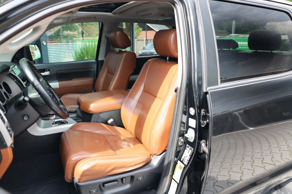 Toyota Tundra 5.7 V8 LIMITED A/T 5 ZITS 4WD VAN MARGE