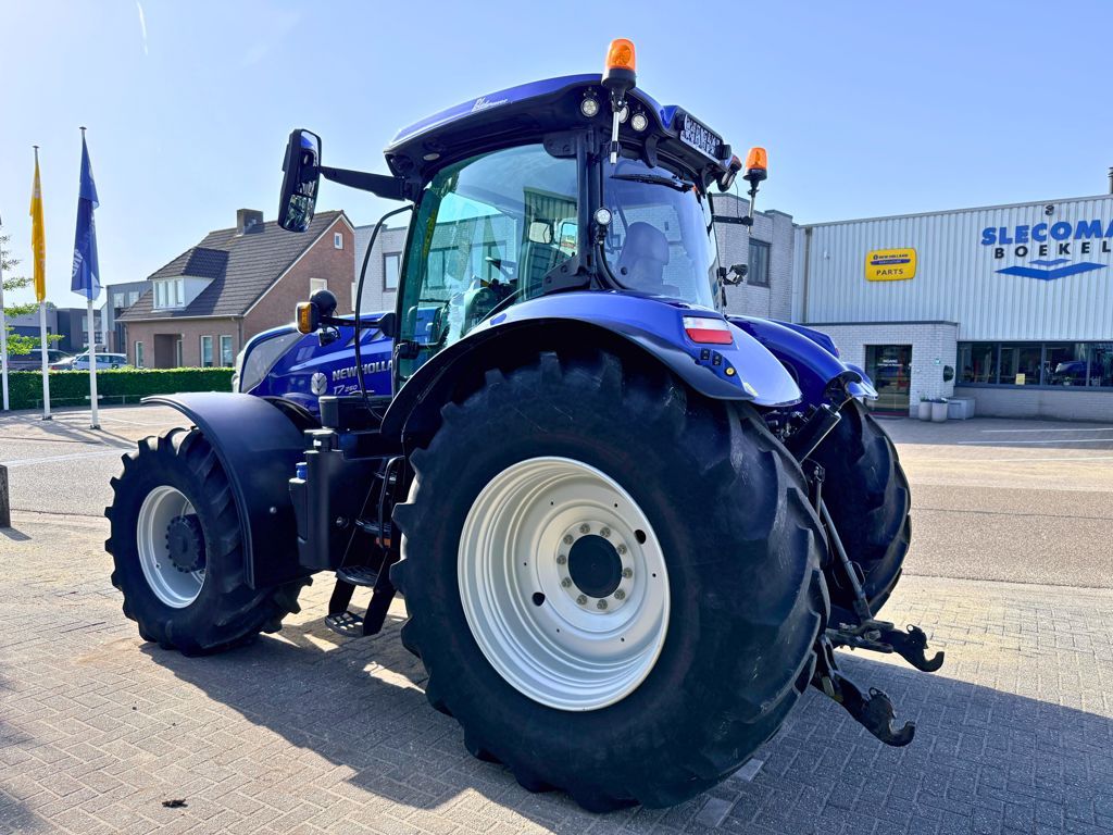 New Holland T7.260AC Stage V Blue Power