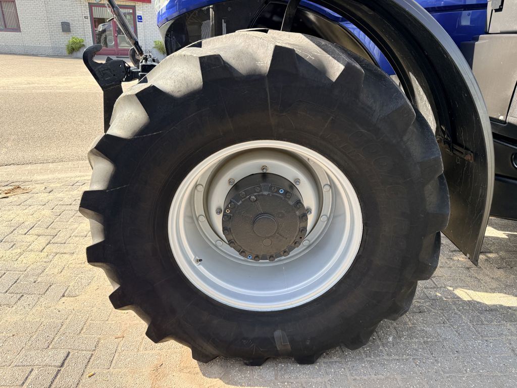 New Holland T7.260AC Stage V Blue Power