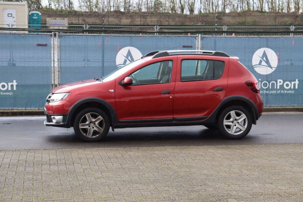 Pkw Dacia Sandero Benzin 90 PS 2013 (Margin)