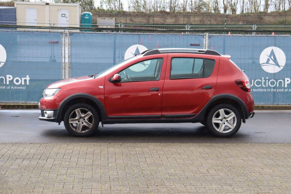 Pkw Dacia Sandero Benzin 90 PS 2013 (Margin)