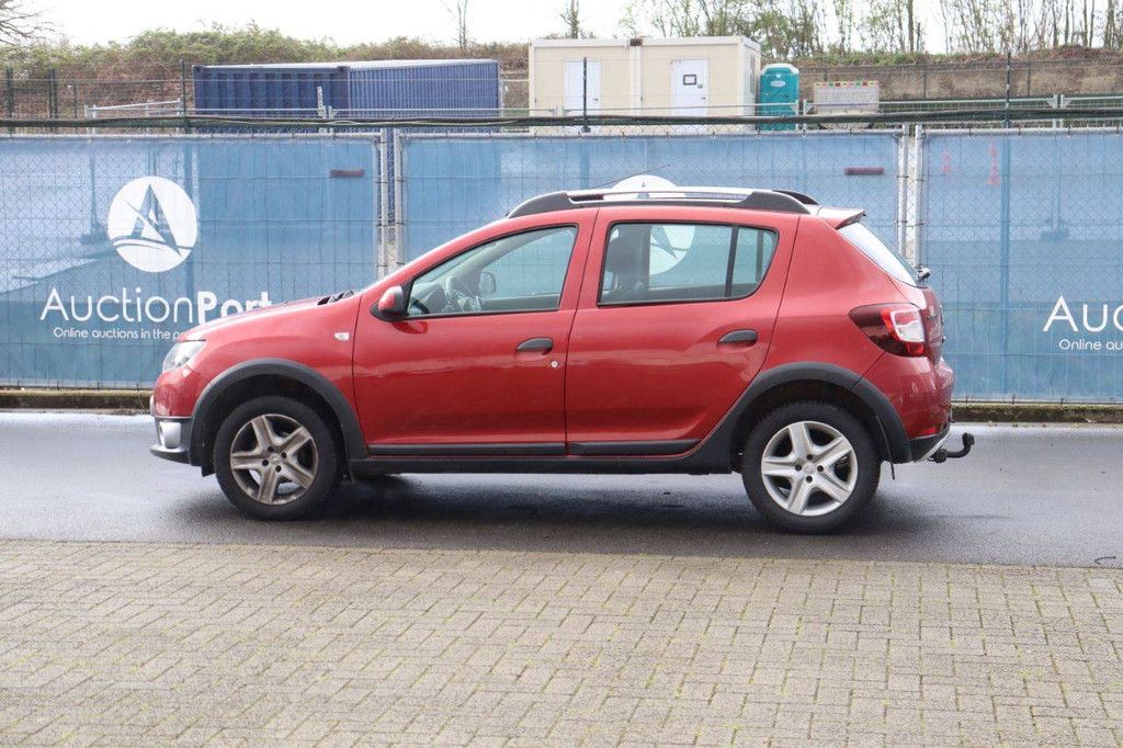 Pkw Dacia Sandero Benzin 90 PS 2013 (Margin)