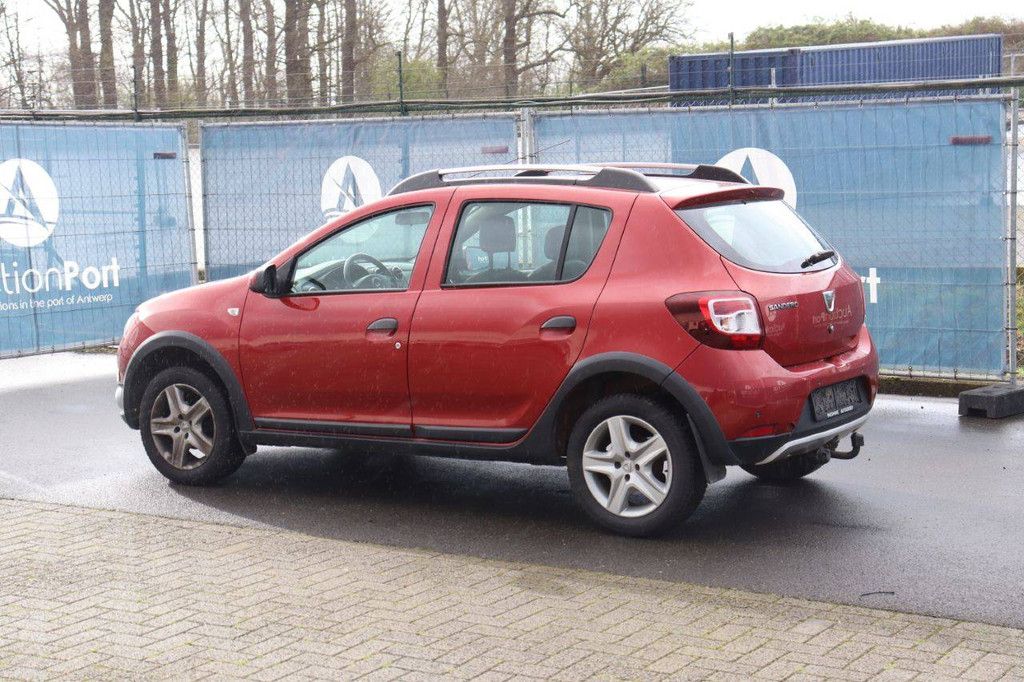 Pkw Dacia Sandero Benzin 90 PS 2013 (Margin)