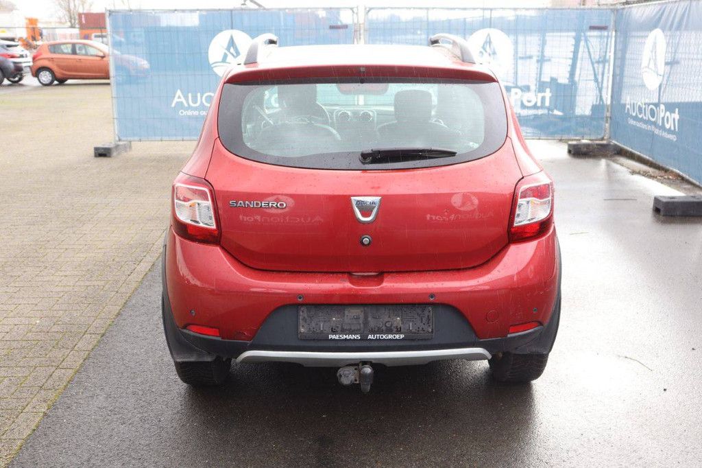 Pkw Dacia Sandero Benzin 90 PS 2013 (Margin)