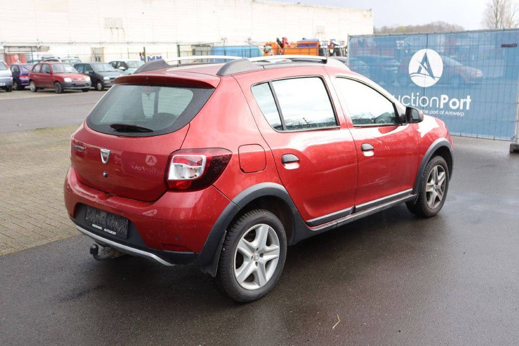 Pkw Dacia Sandero Benzin 90 PS 2013 (Margin)