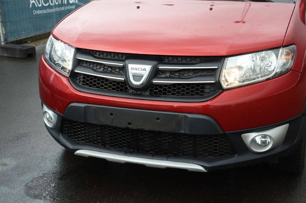 Pkw Dacia Sandero Benzin 90 PS 2013 (Margin)