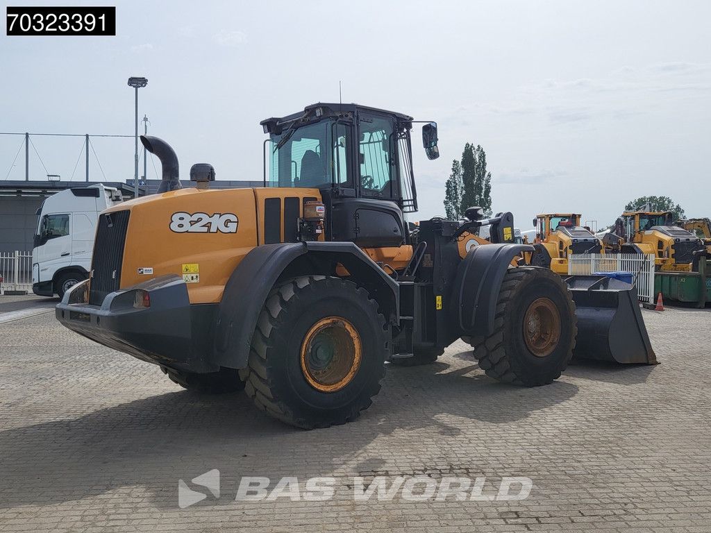 Case 821 G