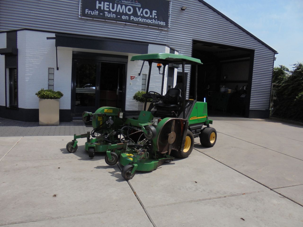 John deere 1505 met schell 5 delige cirkelmaaier