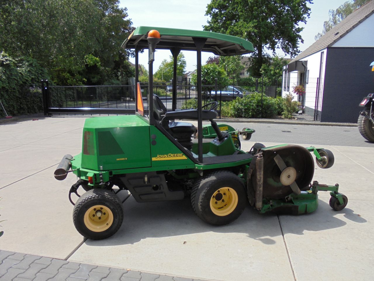 John deere 1505 met schell 5 delige cirkelmaaier