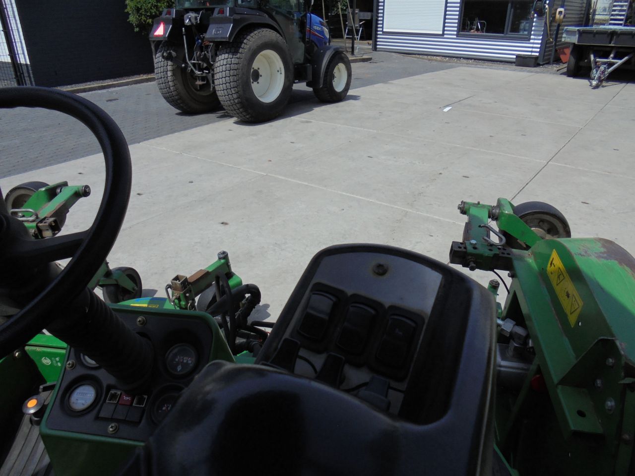 John deere 1505 met schell 5 delige cirkelmaaier