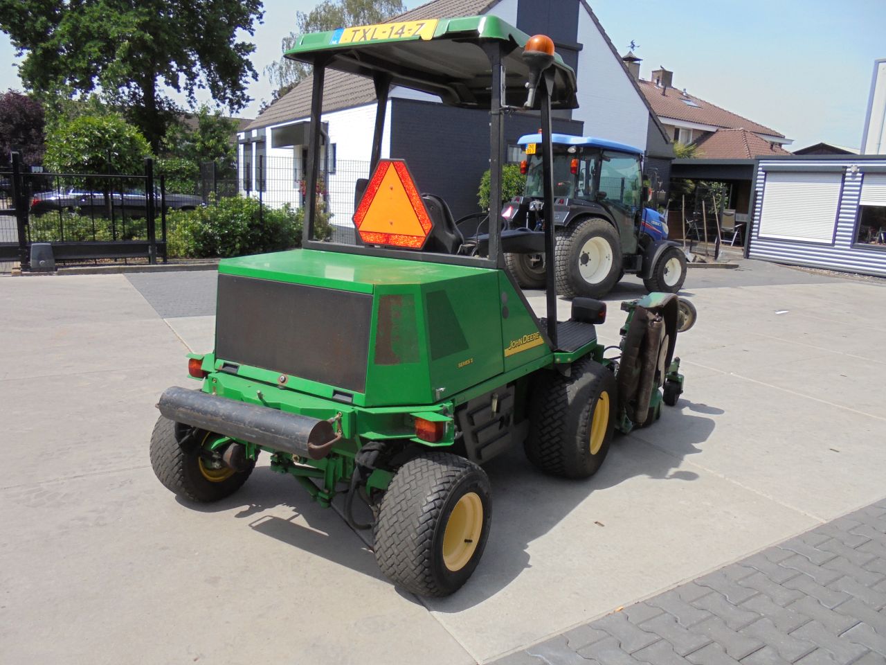 John deere 1505 met schell 5 delige cirkelmaaier
