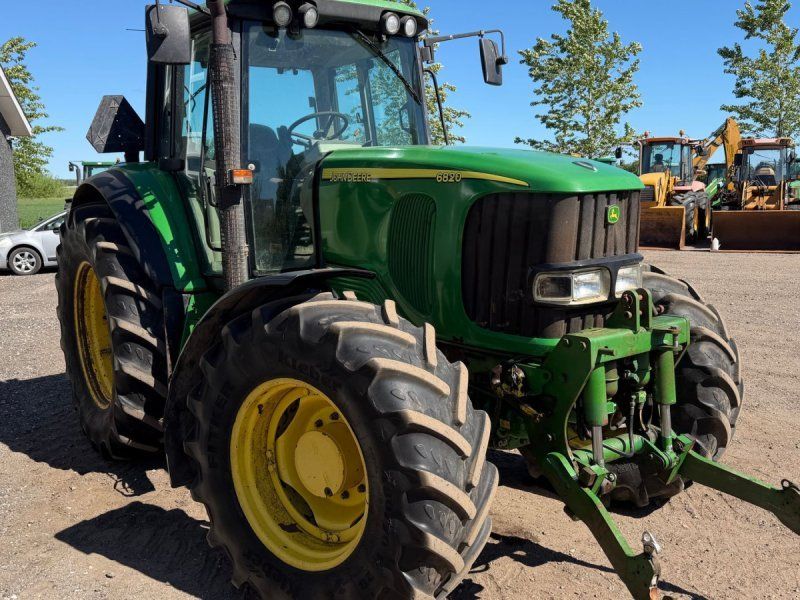 John Deere 6820 Rigtigt fin 135 HK