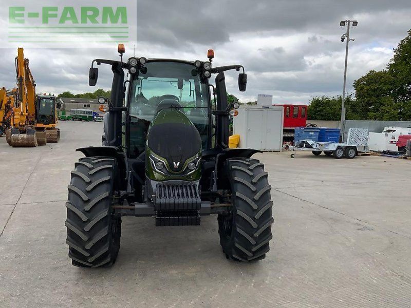 Valtra g135 active  (st26596)