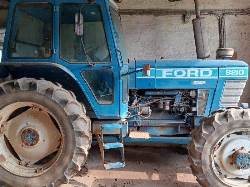 Ford 8210 4 WD