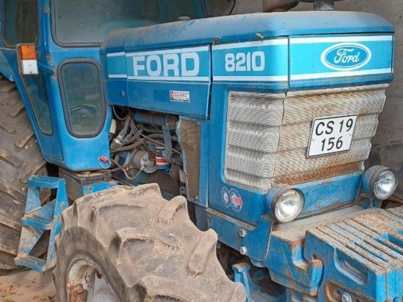 Ford 8210 4 WD