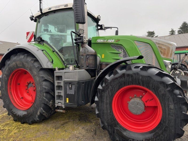 Fendt 828 Vario S4 Profi