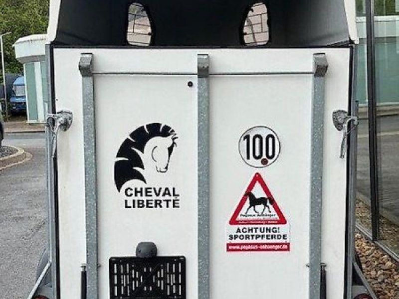 Cheval Liberte Gold One 2 Pferde DS Holz/Poly Aluboden