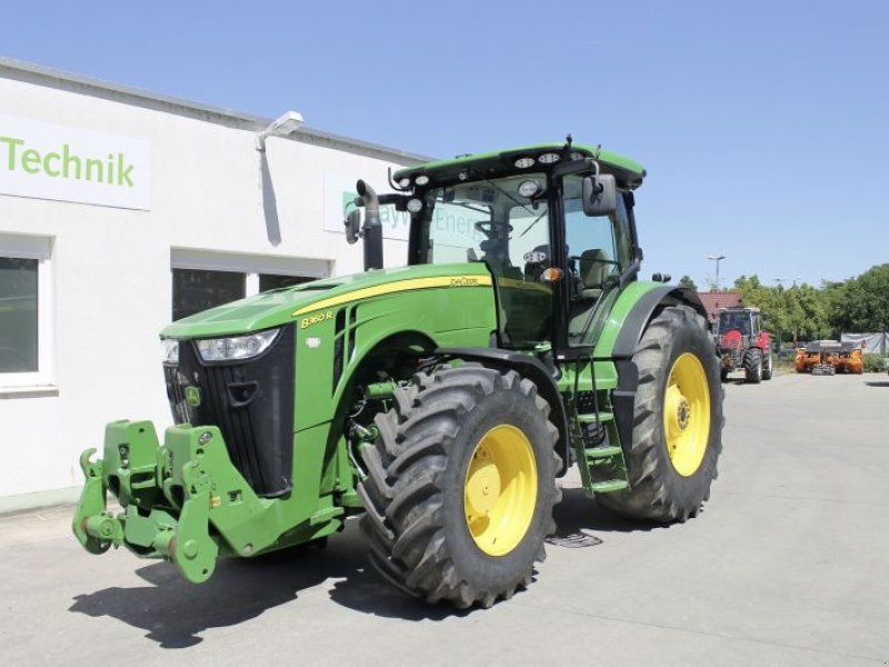 John Deere 8360R