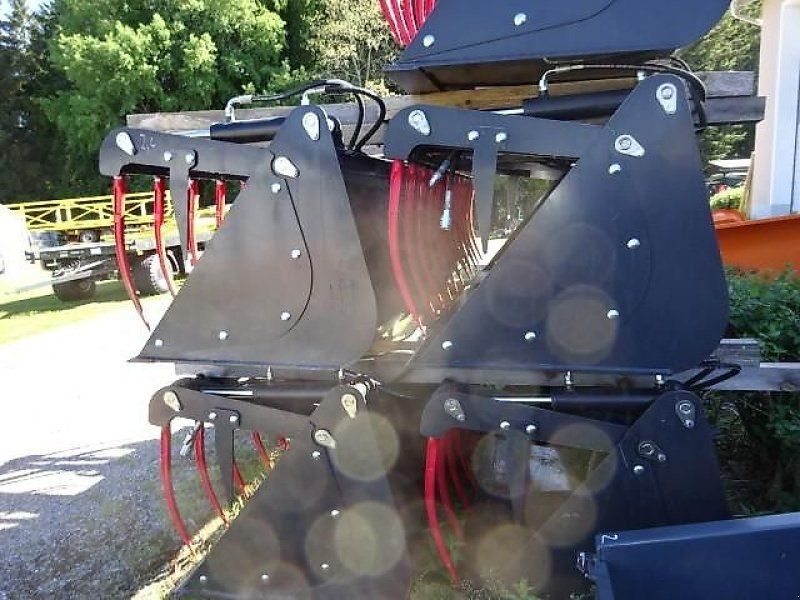 Silogreifschaufel 2,4 Meter mit 2 Hydraulikzylinder- Anbau an Eu