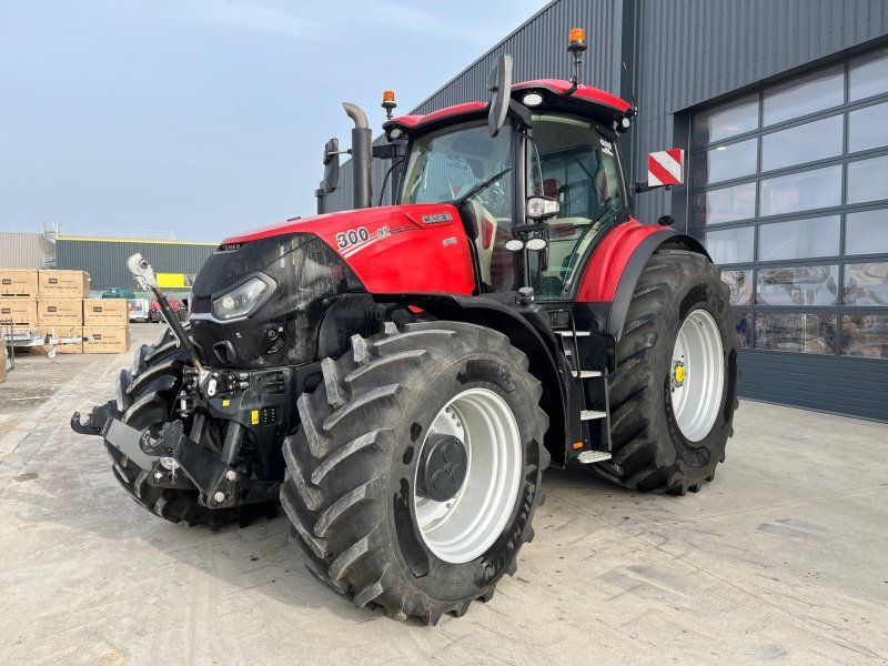 Case IH TUM 300 CVX DRIVE