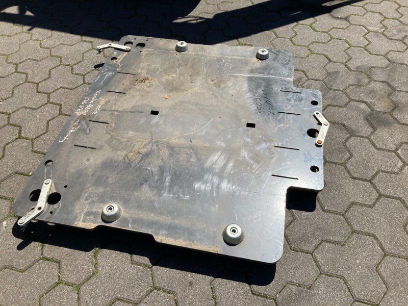 Claas Adapterplatte für Aufsattelgewichte Heck