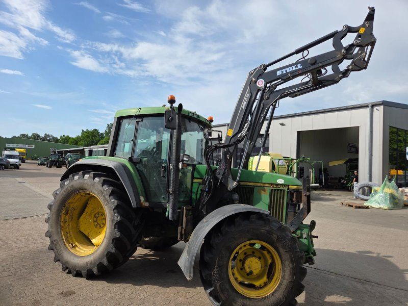 John Deere 6600