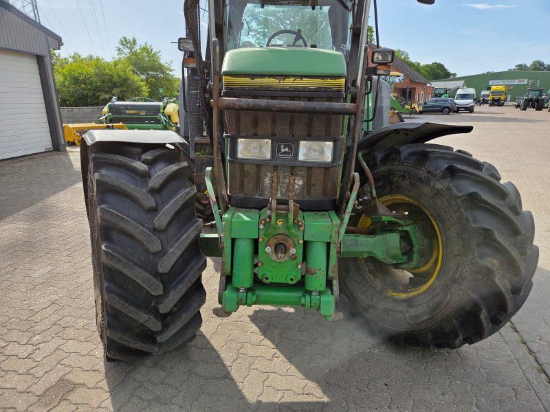 John Deere 6600