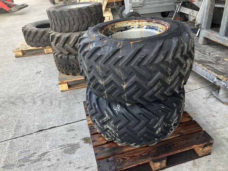 2x 31x15.50-15 Mitas