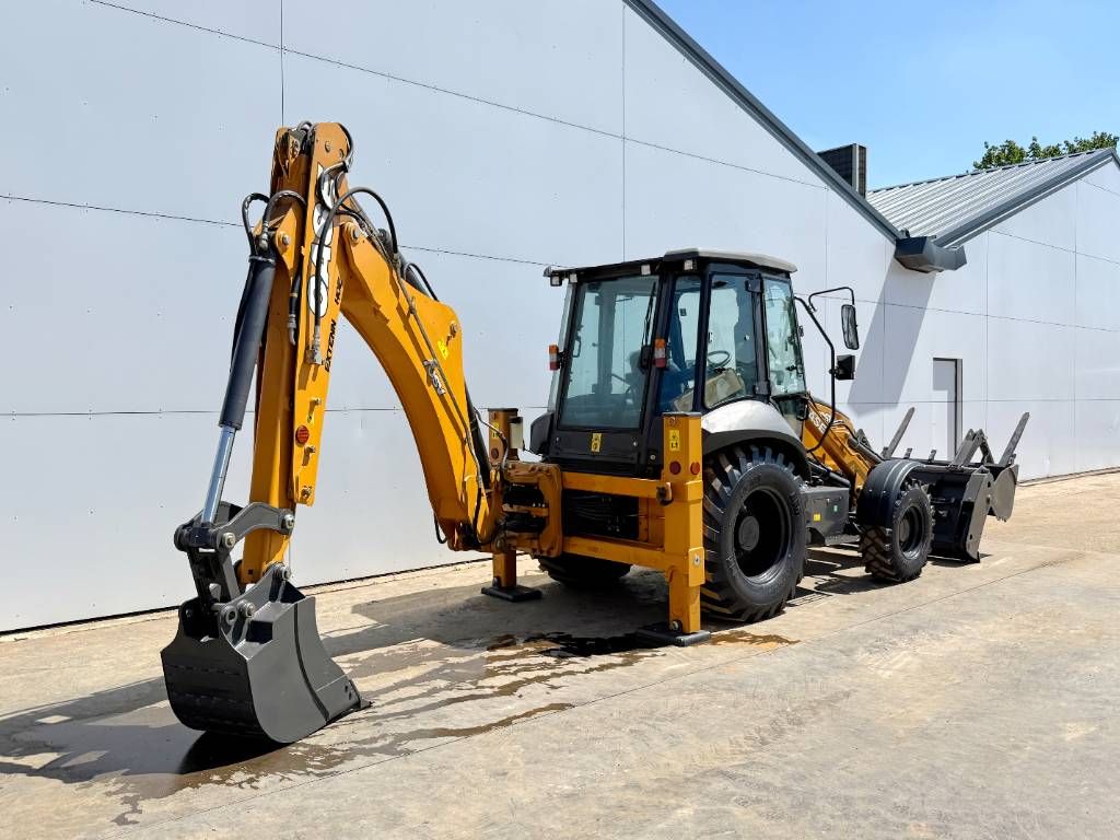 CASE 570SV - 6/1 Bucket / Telescopic Boom / Airco