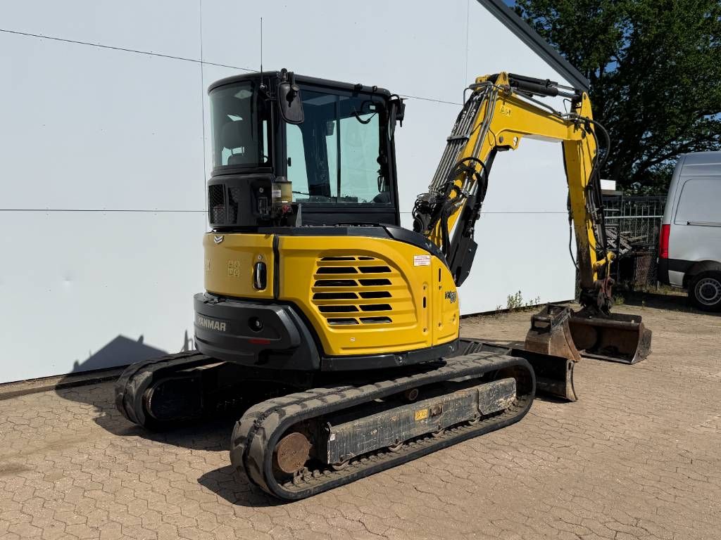 Yanmar VIO50-6A - Tilting Bucket / 2 Buckets Included