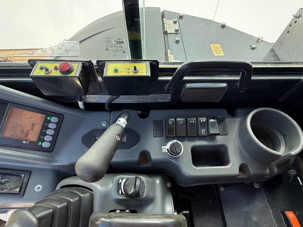 Yanmar VIO50-6A - Tilting Bucket / 2 Buckets Included