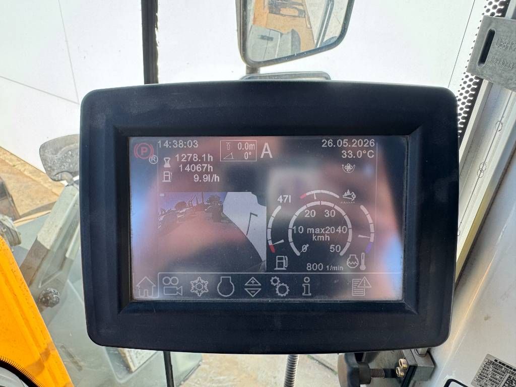 Liebherr L580 - German Machine / Joystick Controls