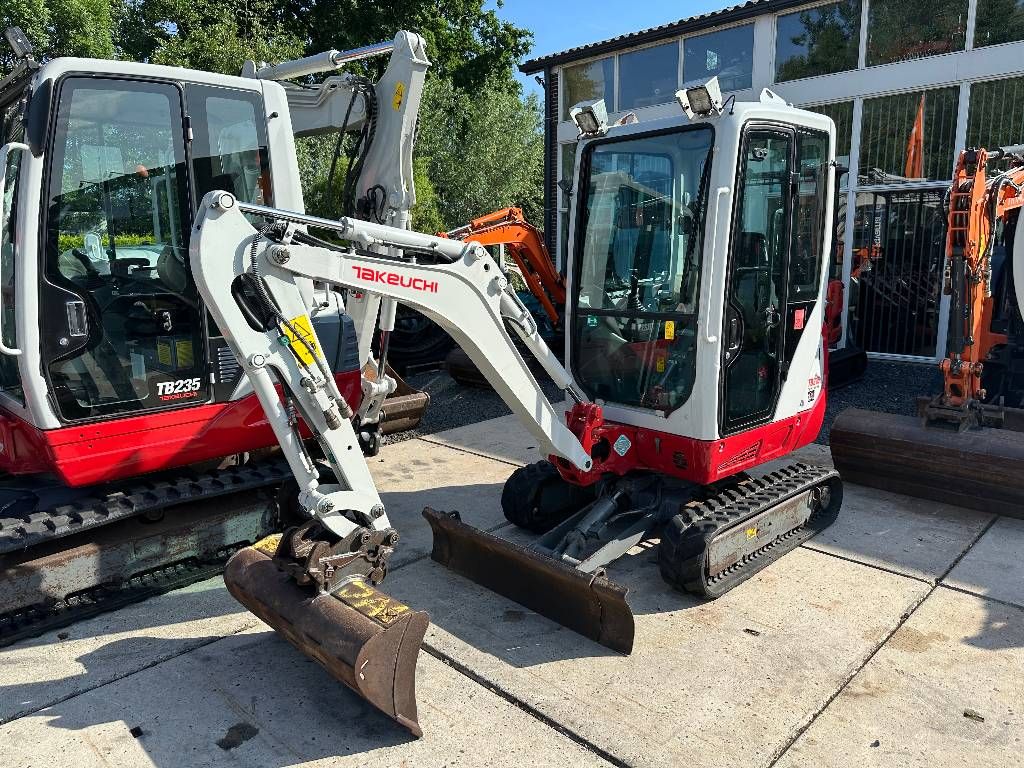 Takeuchi TB 216 2 st. 2016 en 2017