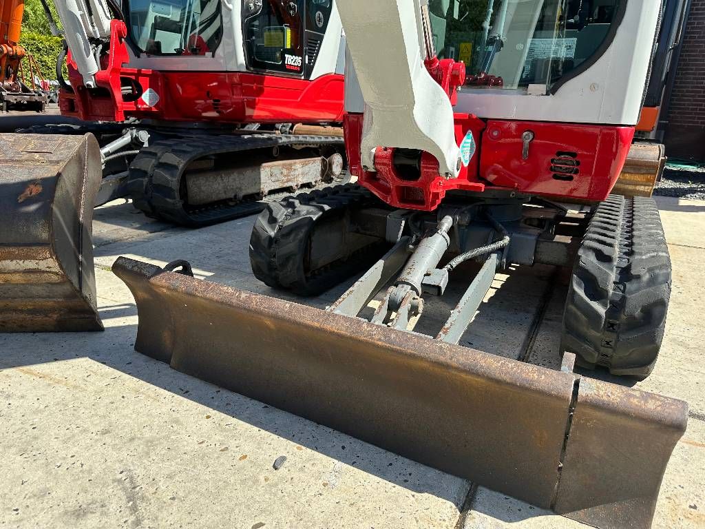 Takeuchi TB 216 2 st. 2016 en 2017