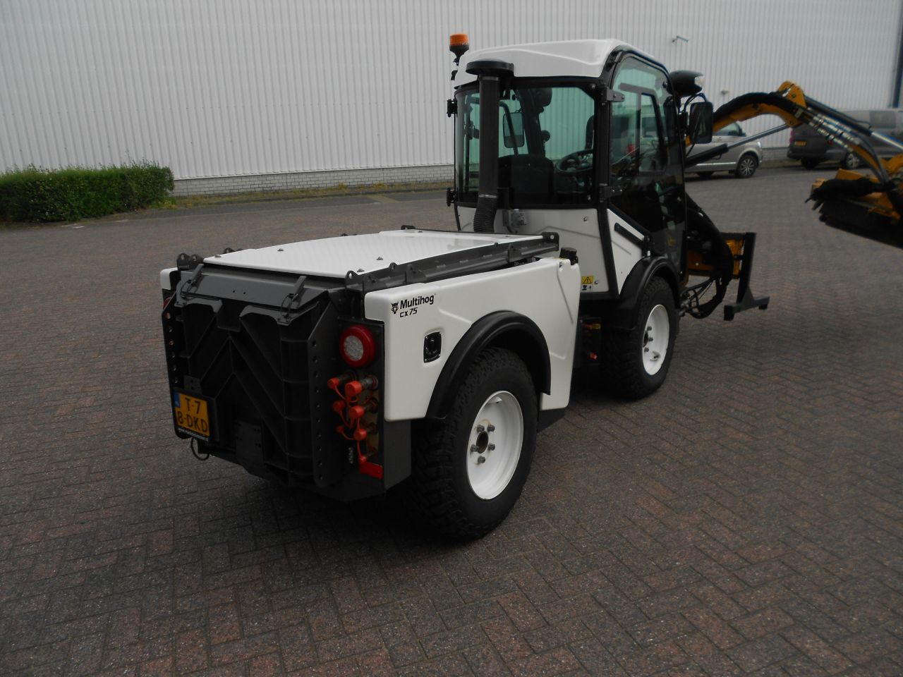 Multihog cx75 met M c connel maaiarm