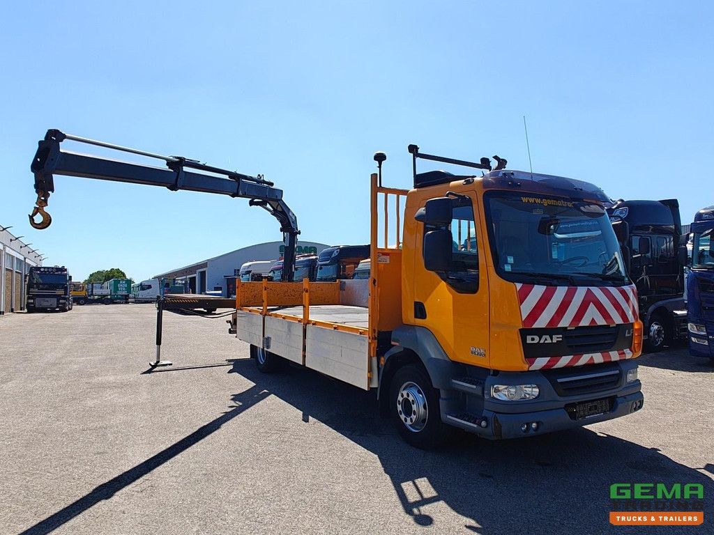 DAF FA LF55.220 4x2 Tageskabine Euro5 16T - Offene Ladefläche mit Bordwänden 5,5 m + Hiab 088 E-2 Fernbedienung - Vollstahl - Schaltgetriebe - Klimaanlage