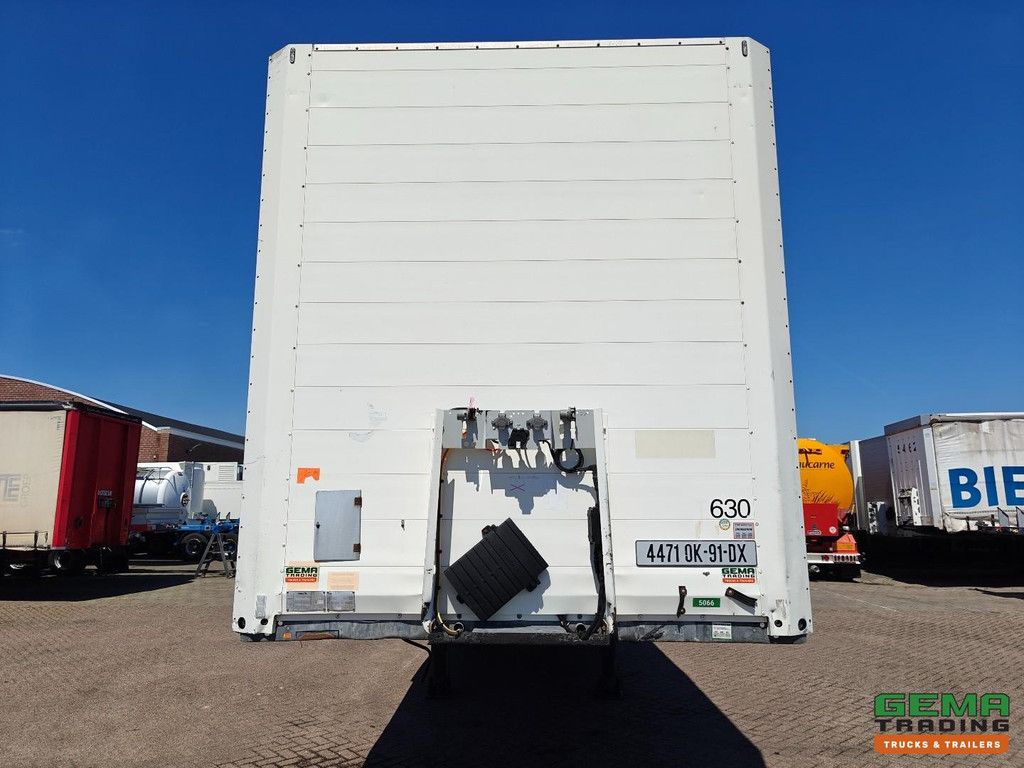 Schmitz SKO 24 Enclosed Body 13.6 Meters - Galvanized Chassis - 2 Lift Axles - 3 SAF Axles - Disc Brakes