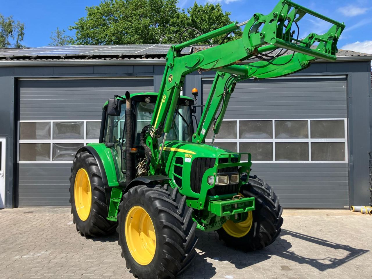 John deere 6330
