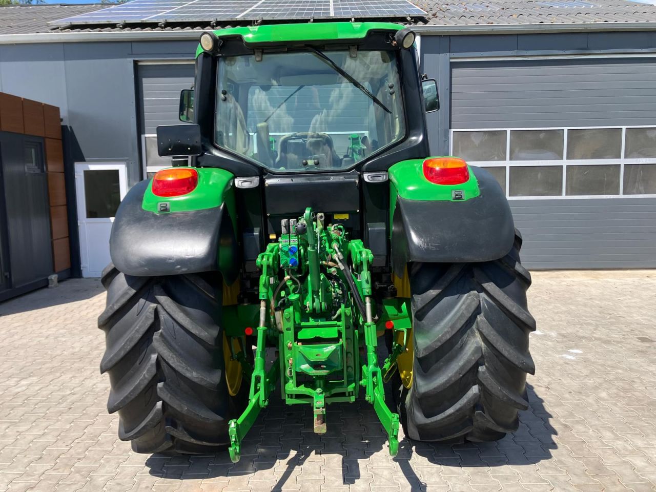 John deere 6330