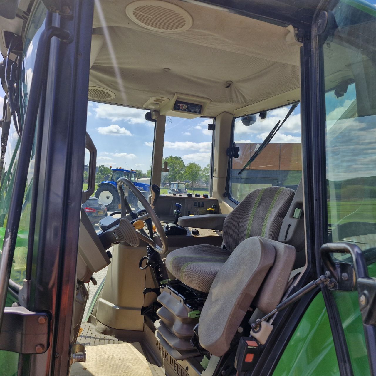 John deere 6330