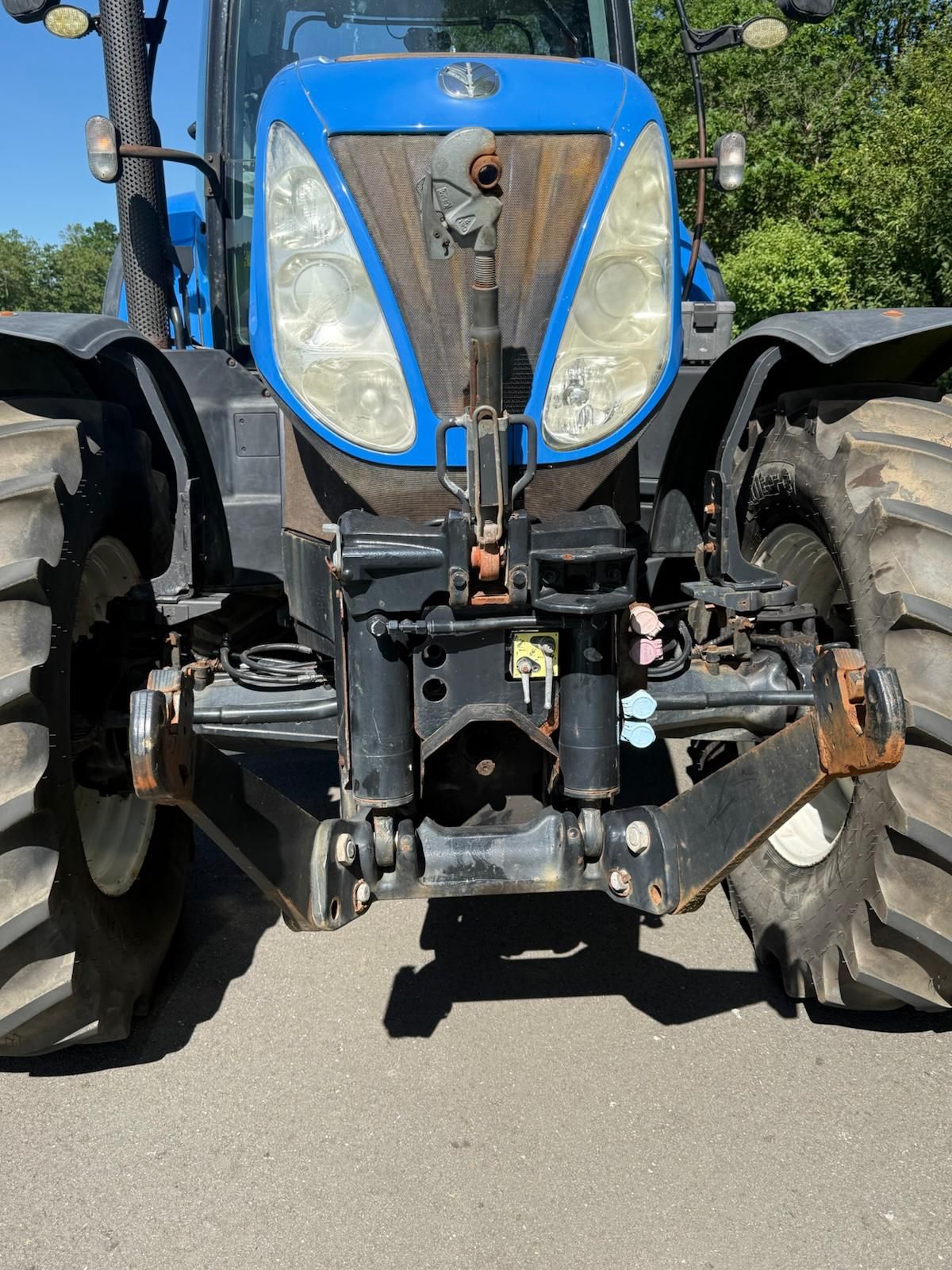 New Holland T 7 250 met Luchtrem en Front PTO