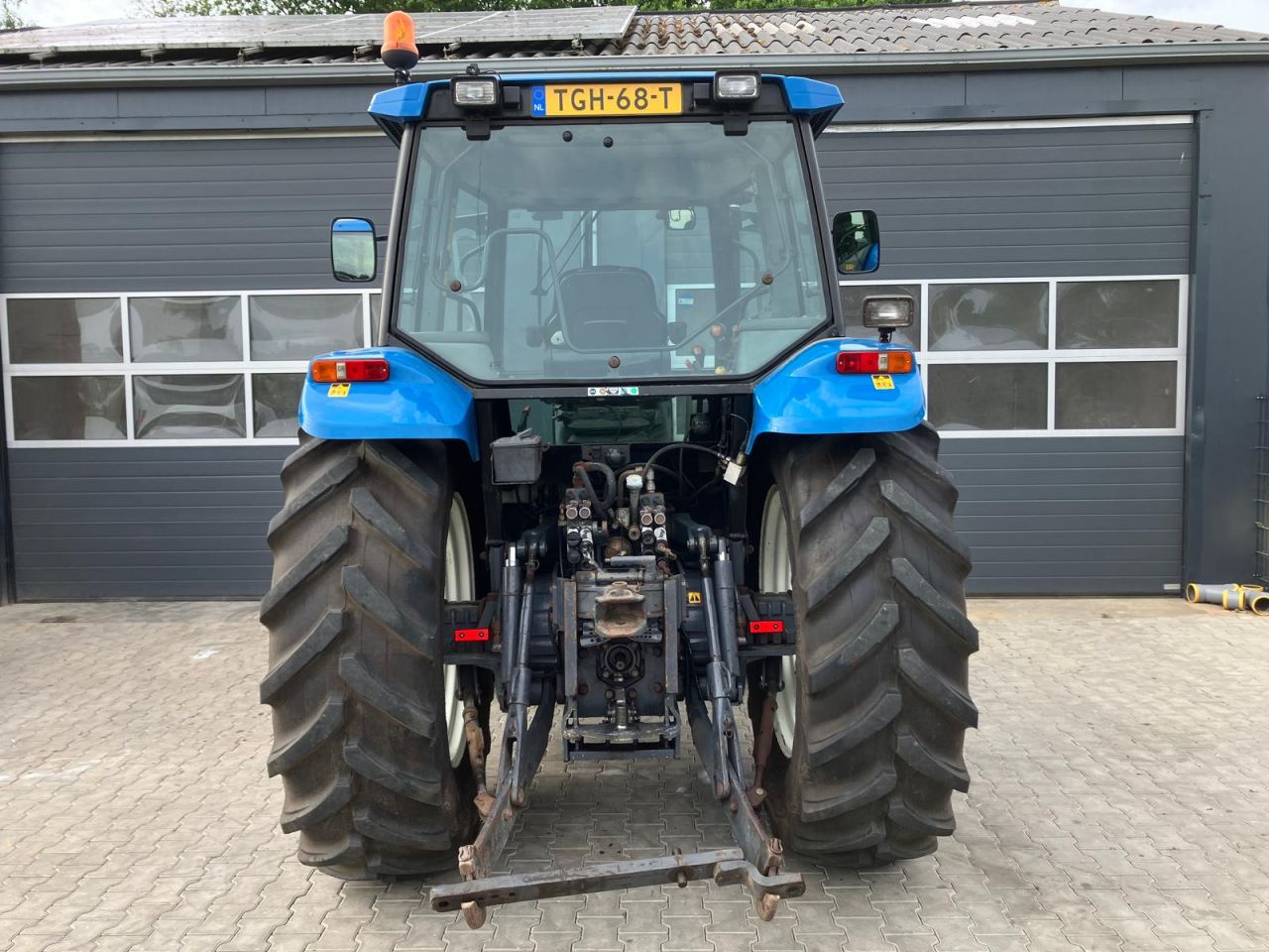 New holland ts110