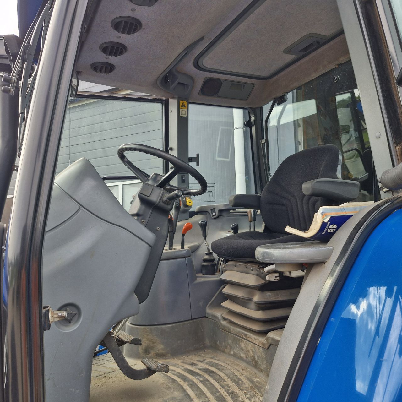 New holland ts110