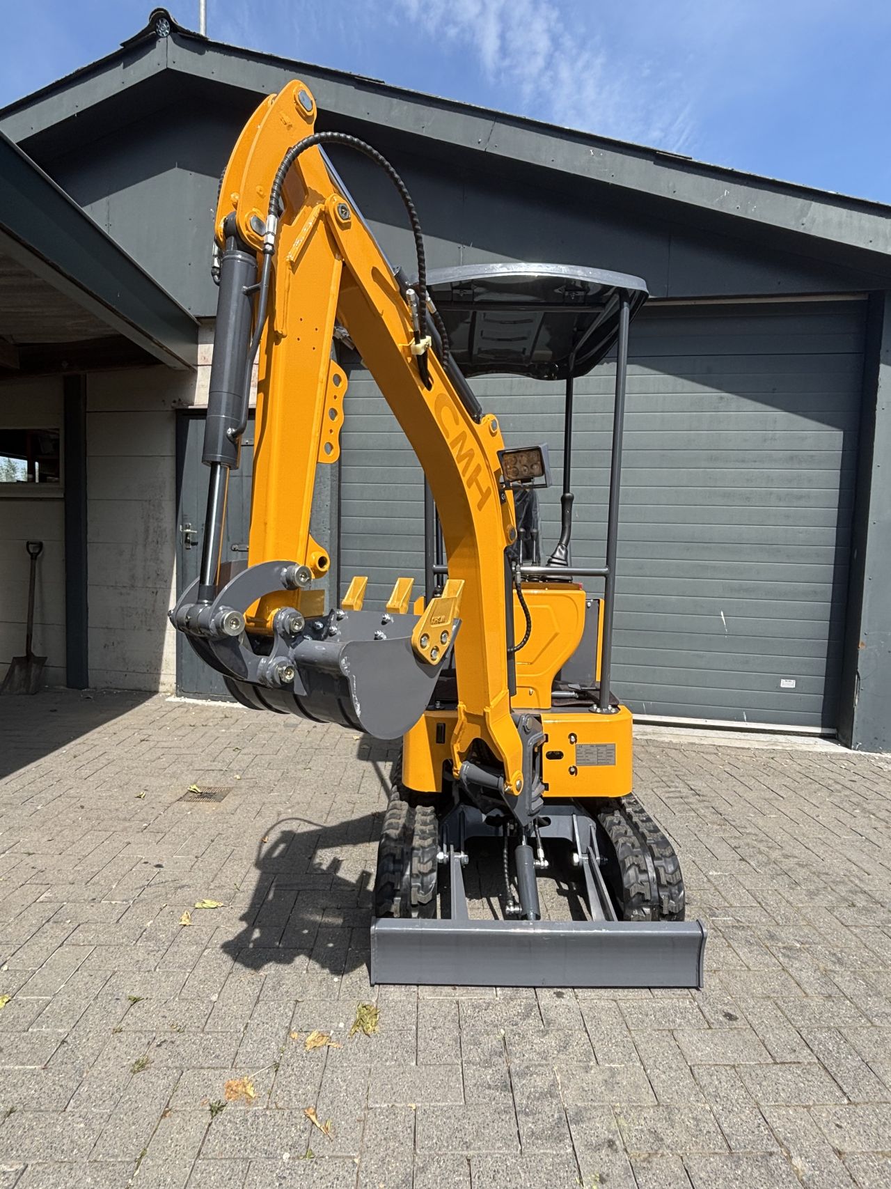 Cmh minigraver zwenkgiek