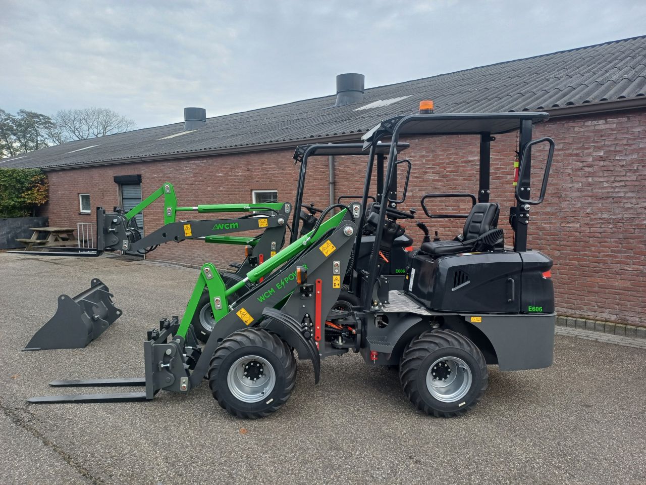 Mini shovel WCM 606
