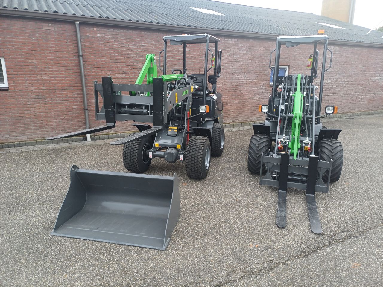 Mini shovel WCM 606