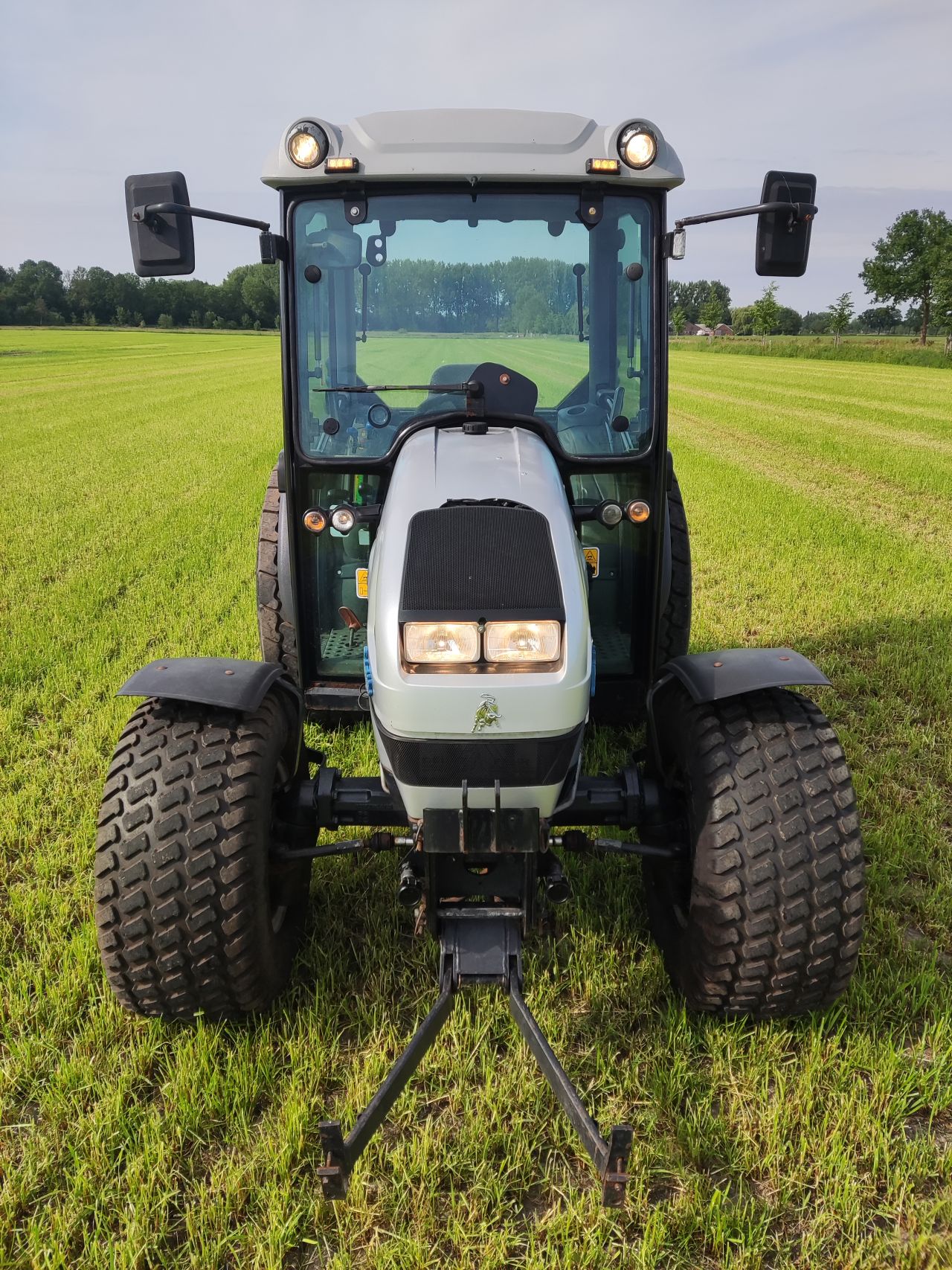 LAMBORGHINI tractor (type R1.55, 52 pk, 4WD, cabine, 3.556 uur)