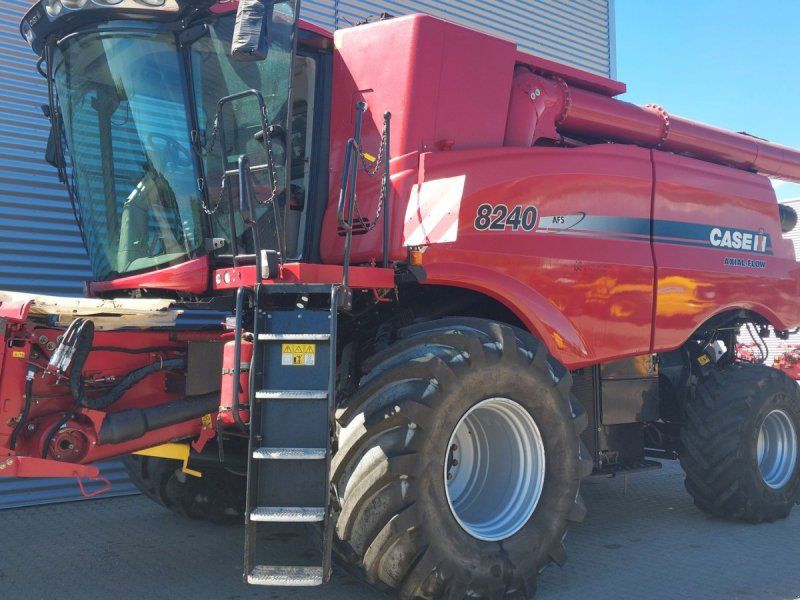 Case IH AF 8240
