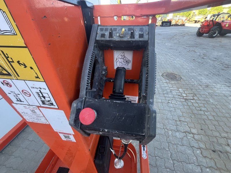 JLG 1230ES