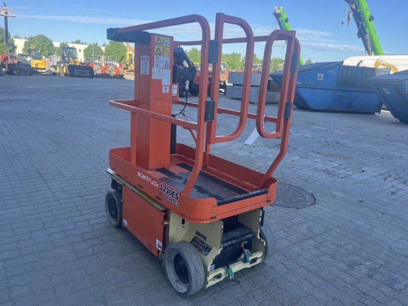 JLG 1230ES